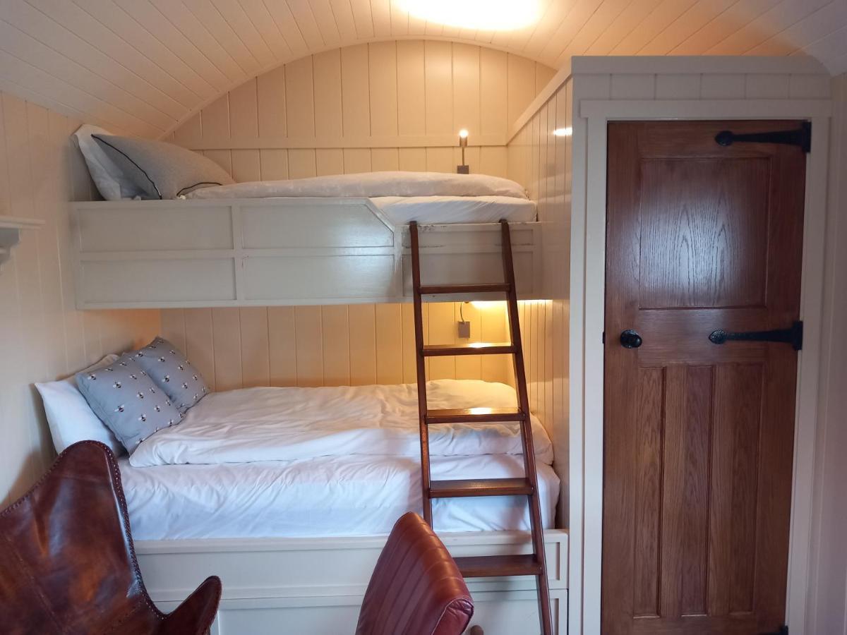 ווסטפורט Delightful Shepherds Hut מראה חיצוני תמונה