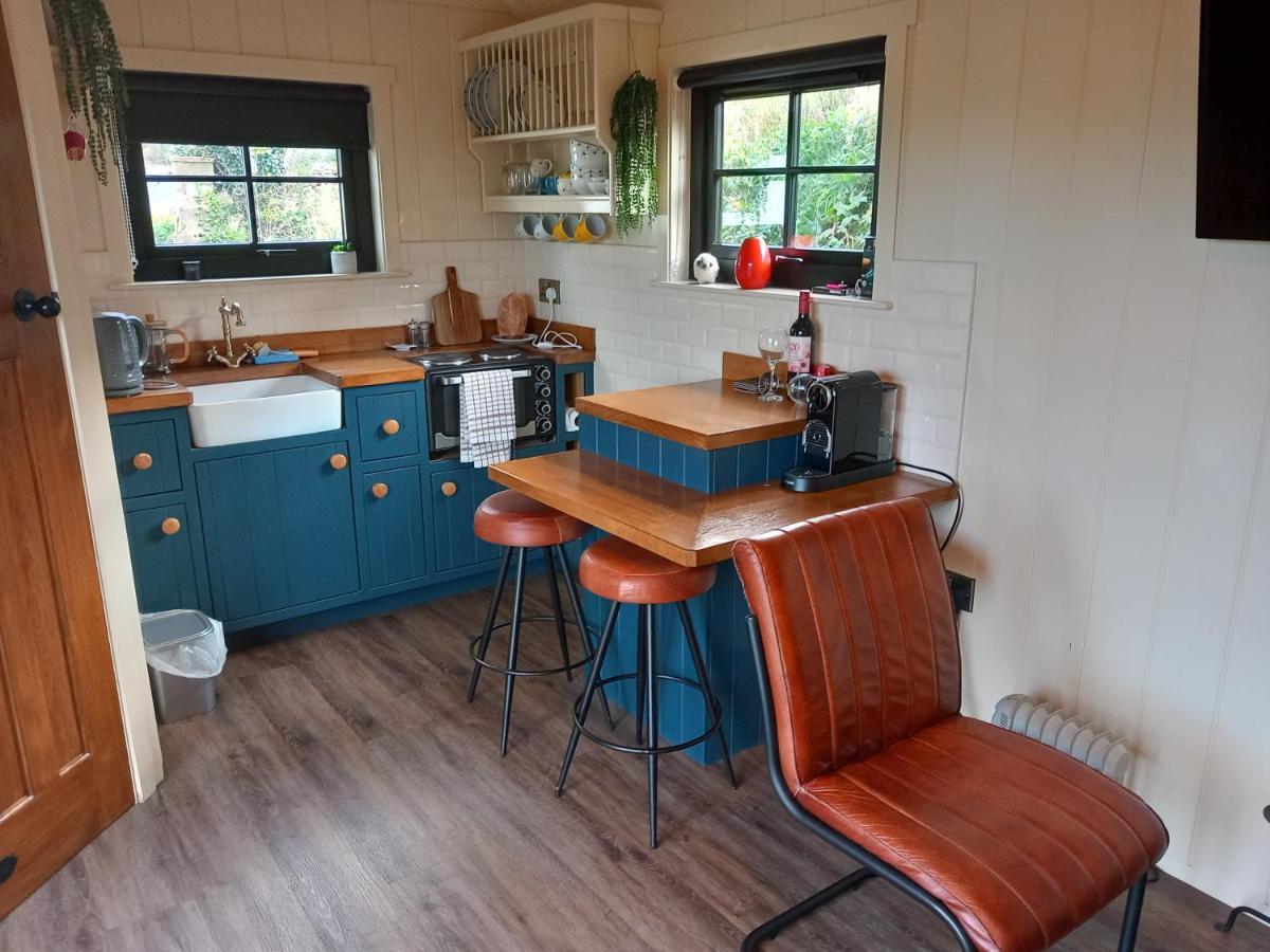 ווסטפורט Delightful Shepherds Hut מראה חיצוני תמונה